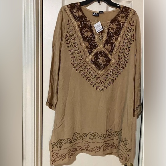SR Fasion Women’s Embroidered Front Tan Tunic Top Long Sleeves One Size Plus - Picture 9 of 9